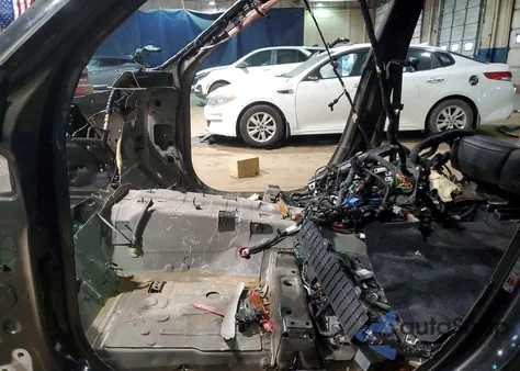 2025 Land Rover Range Rover Autobiography z USA, uszkodzony, nr VIN SALK1BE90SA285278